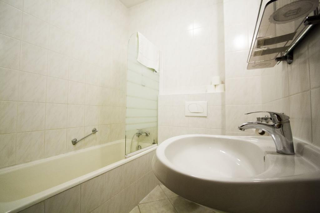 Dominika Apartman Hotel Budapest Luaran gambar