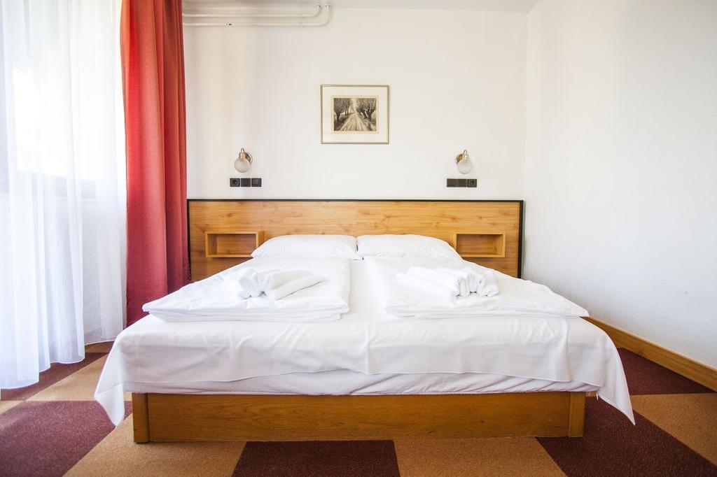 Dominika Apartman Hotel Budapest Luaran gambar