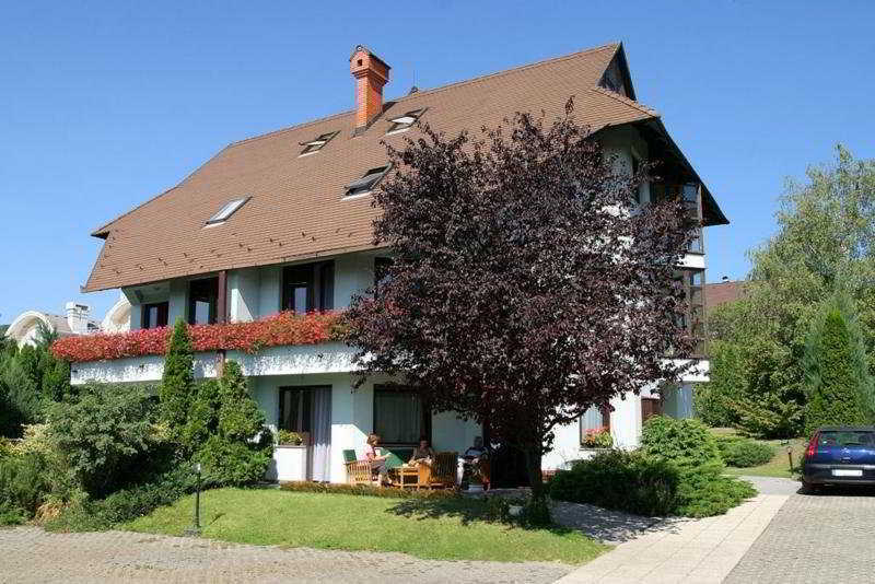 Dominika Apartman Hotel Budapest Luaran gambar